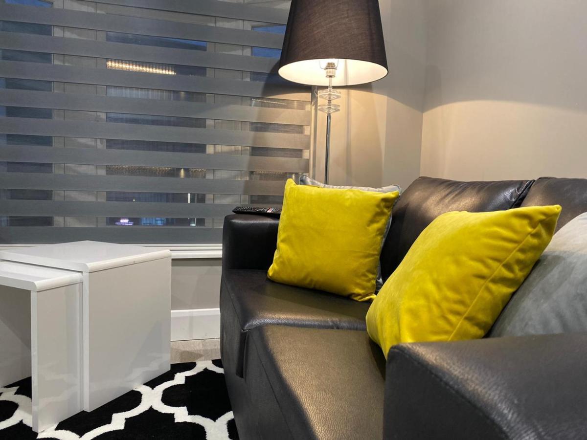 Amazing Central High Street Self Contained Apartments By Syl Watford  Bagian luar foto